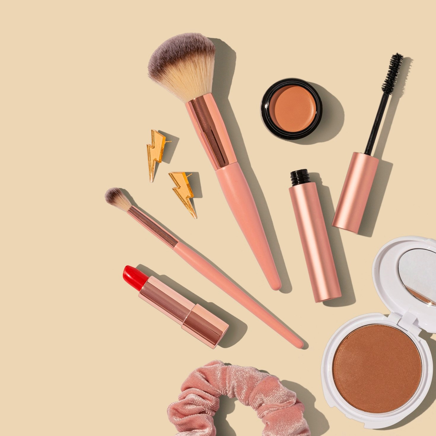 Exploring the Hottest Makeup Trends of 2023